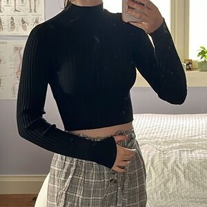 Garage cropped long sleeve